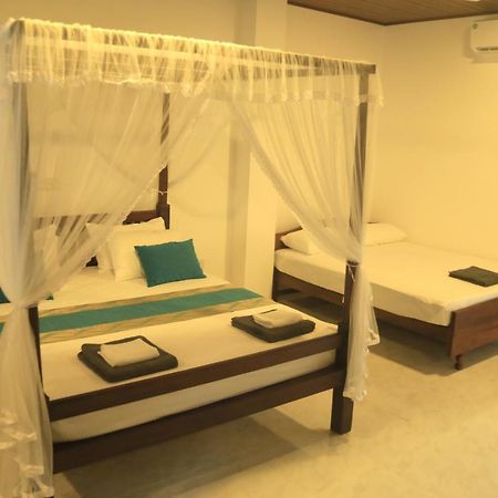 Sri Villa Rest Hikkaduwa Buitenkant foto