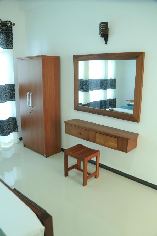Sri Villa Rest Hikkaduwa Buitenkant foto