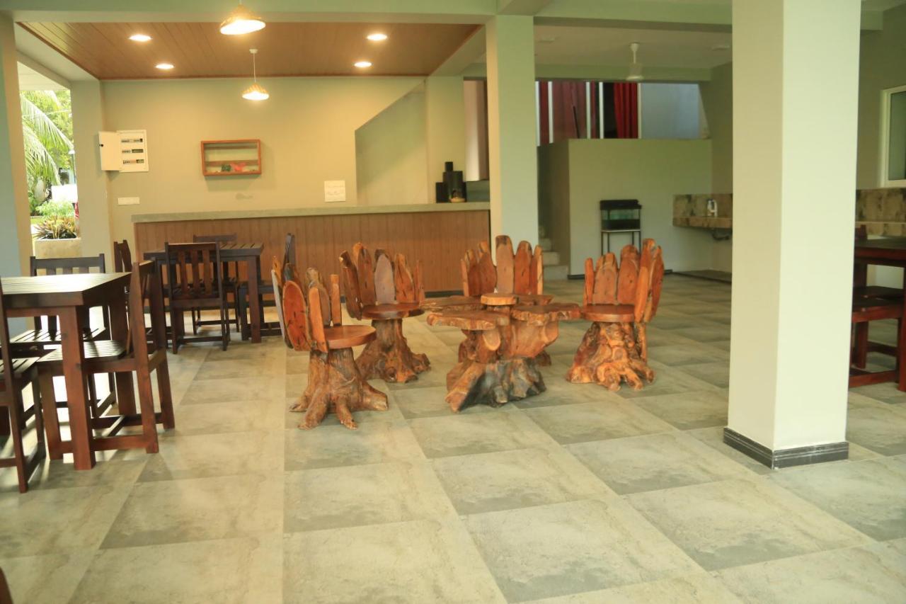 Sri Villa Rest Hikkaduwa Buitenkant foto
