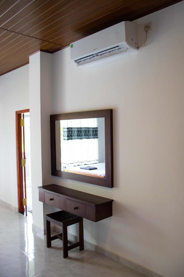 Sri Villa Rest Hikkaduwa Buitenkant foto